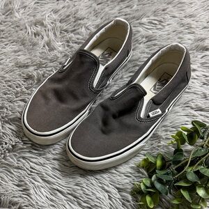 Vans Men's grey and White Slip-On sneakers size 7